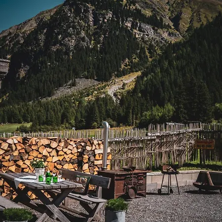 Penzion Steinkogel Sankt Leonhard im Pitztal